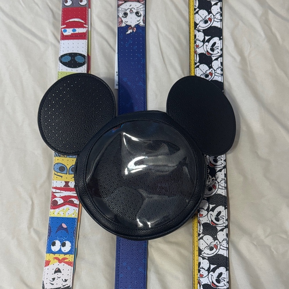 Mickey Mouse Pin Holder with 3 reversible Kids Belts